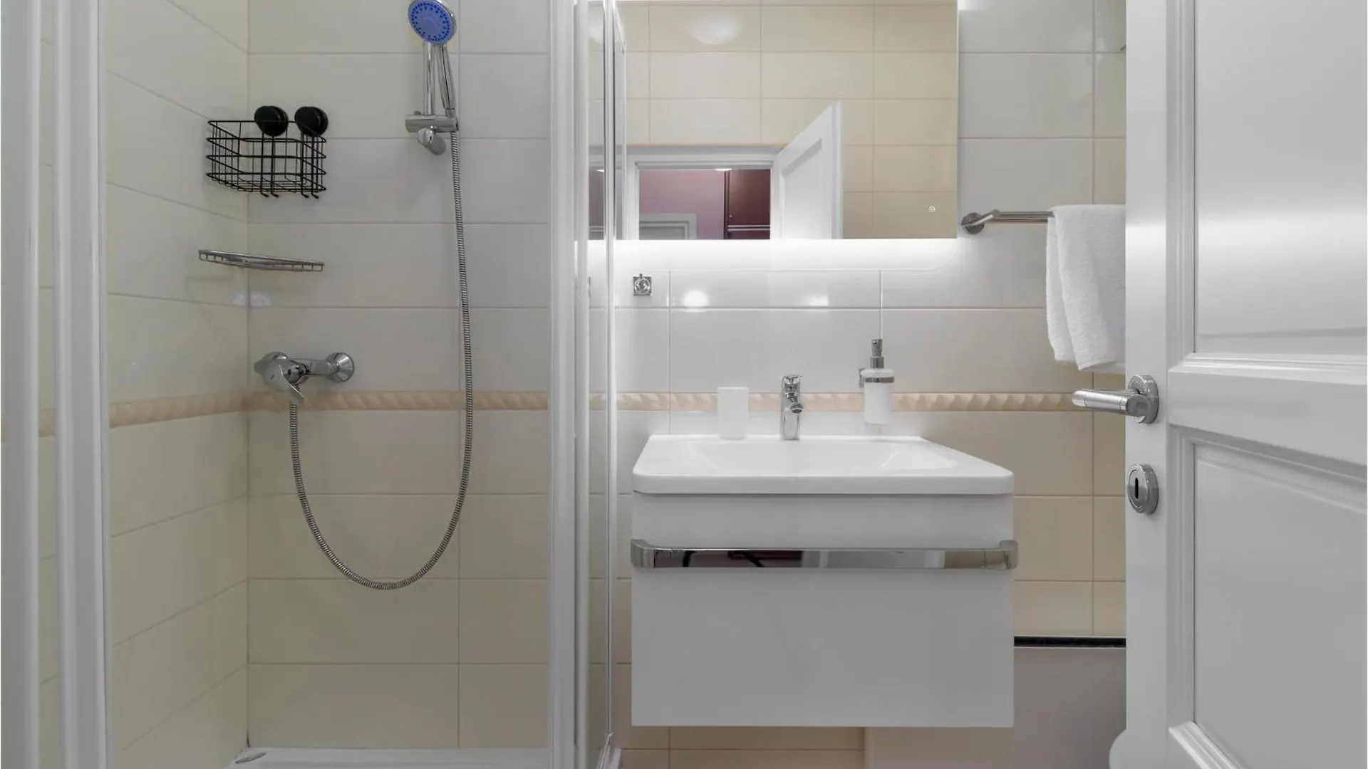 Apartment Marta - Whole House, Right By The Sea Novi Vinodolski Croatia