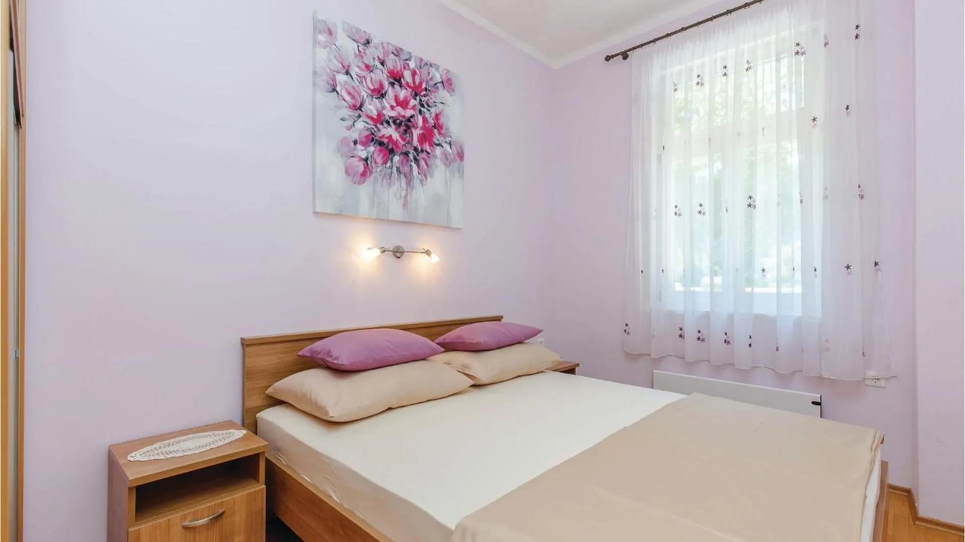 Apartment Marta - Whole House, Right By The Sea Novi Vinodolski