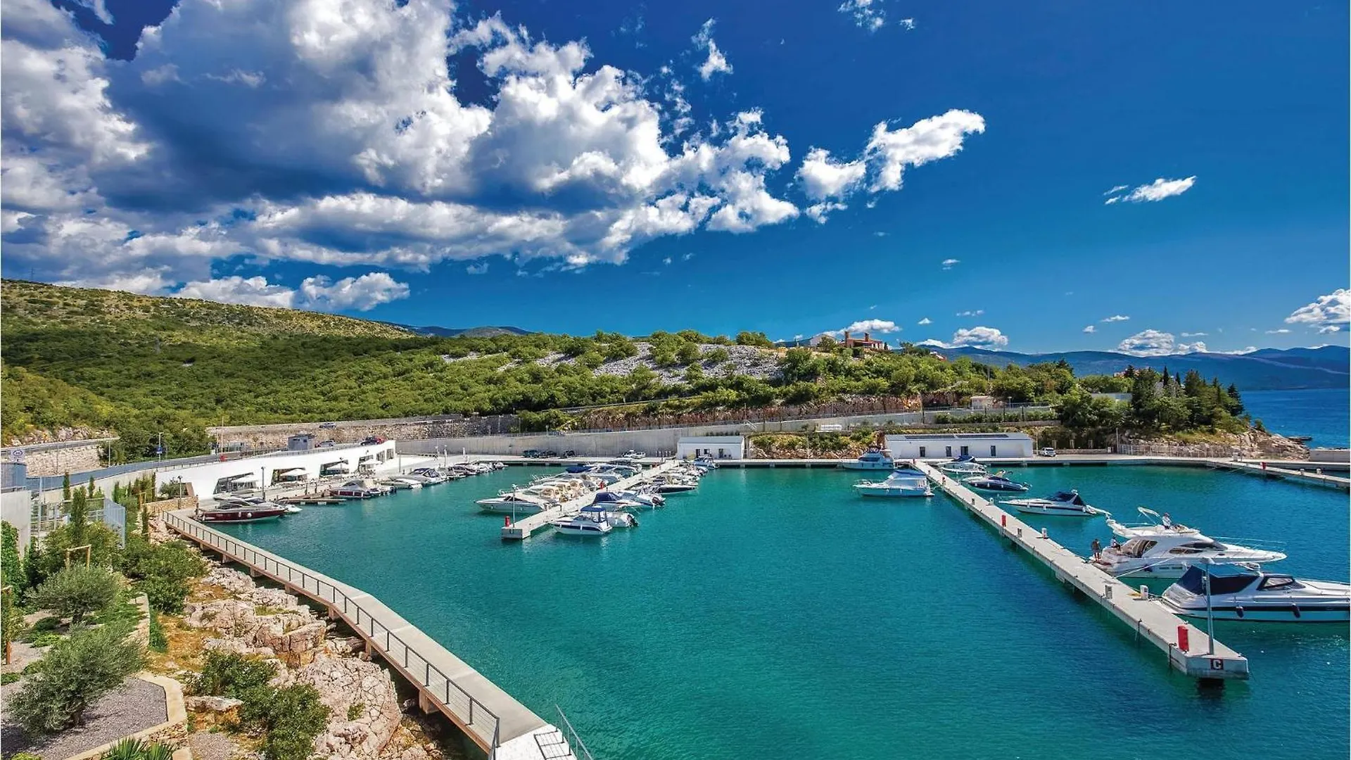 Apartment Marta - Whole House, Right By The Sea Novi Vinodolski 0*,  Croatia